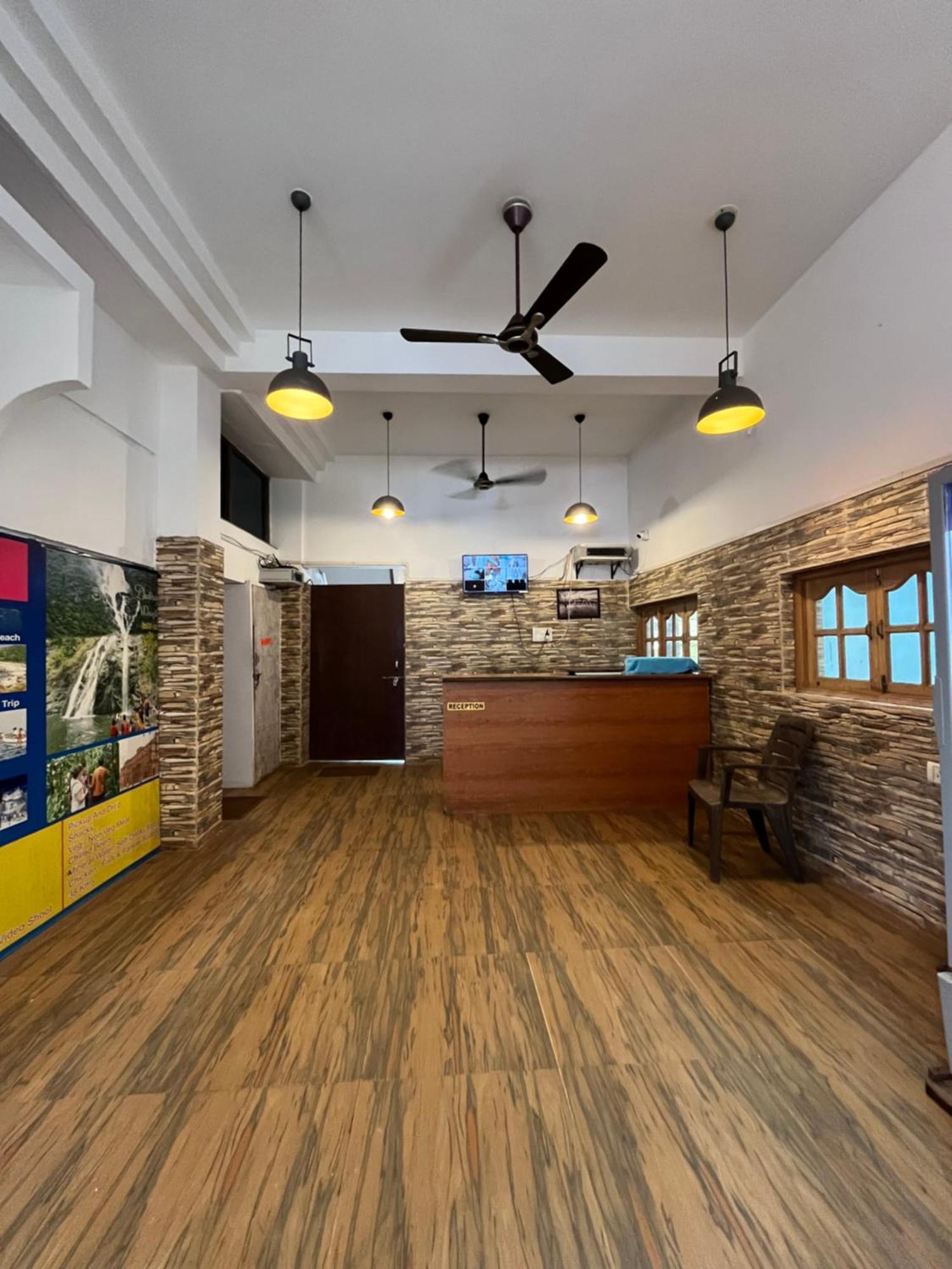Aura Rooms & Swimming Pool, Calangute Ngoại thất bức ảnh
