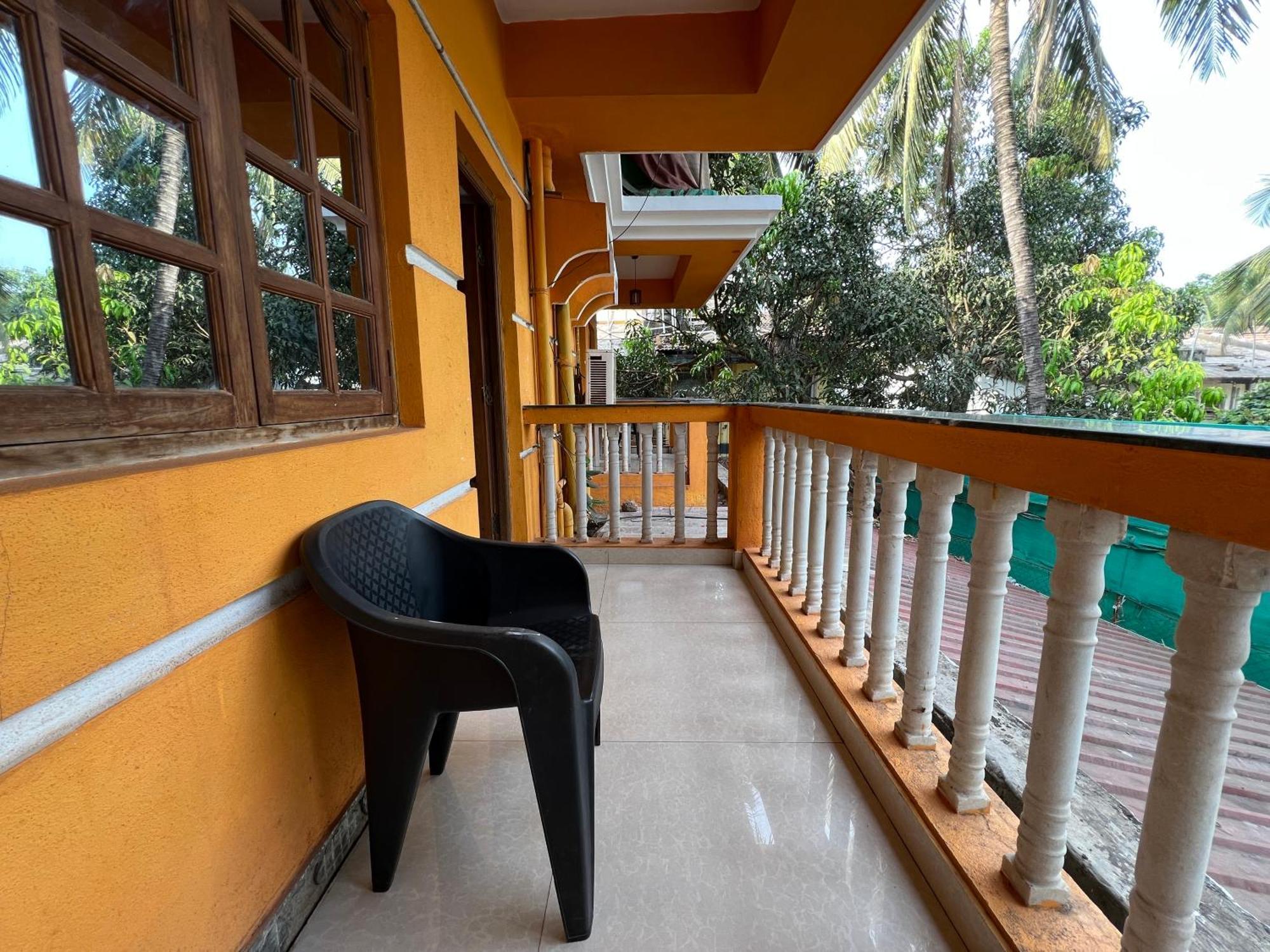 Aura Rooms & Swimming Pool, Calangute Ngoại thất bức ảnh